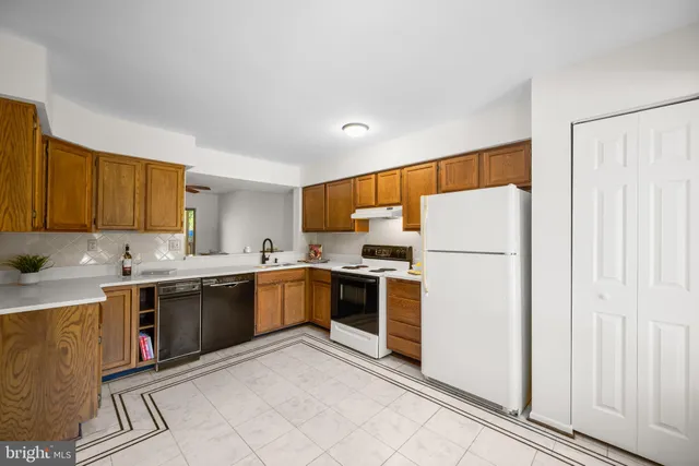 $450,000 | 9453 Clocktower Lane, Columbia, MD 21046