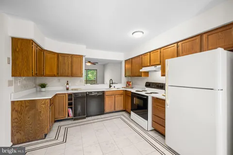 $450,000 | 9453 Clocktower Lane, Columbia, MD 21046