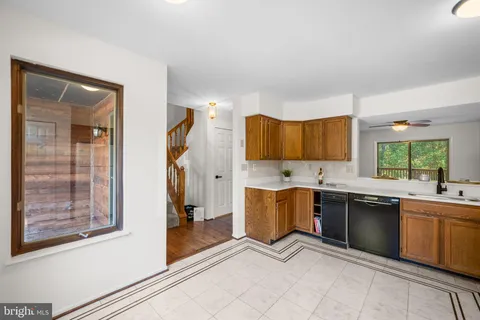 $450,000 | 9453 Clocktower Lane, Columbia, MD 21046