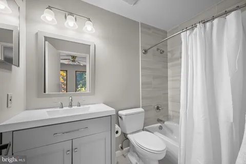 $450,000 | 9453 Clocktower Lane, Columbia, MD 21046