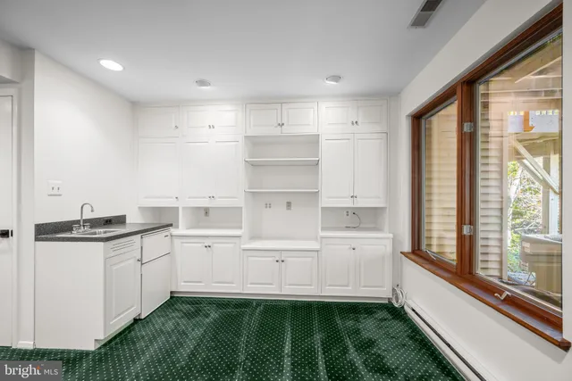 $450,000 | 9453 Clocktower Lane, Columbia, MD 21046