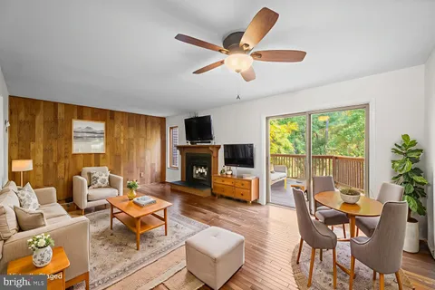 $450,000 | 9453 Clocktower Lane, Columbia, MD 21046