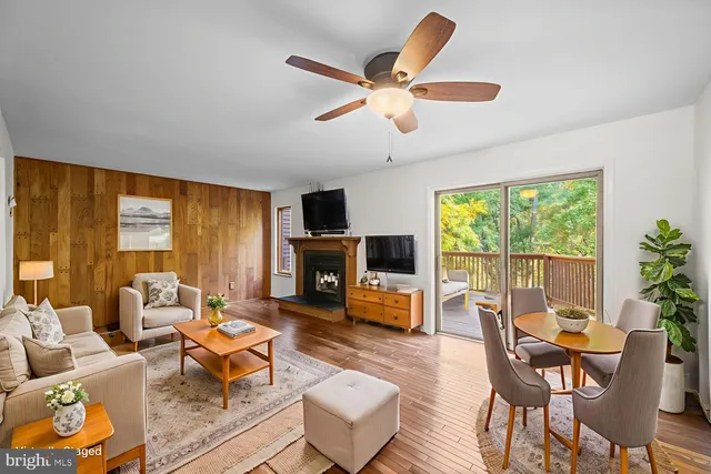 $450,000 | 9453 Clocktower Lane, Columbia, MD 21046