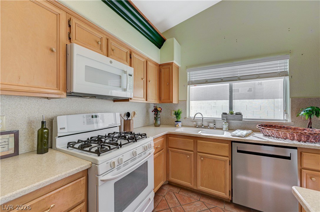1112 Indiana Court Henderson, NV 89015 - Photo 26 of 77