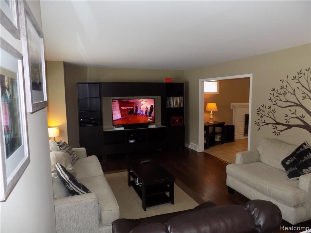 32463 Woody Road Fraser, MI 48026 - Photo 19 of 61 DSCN6902.JPG