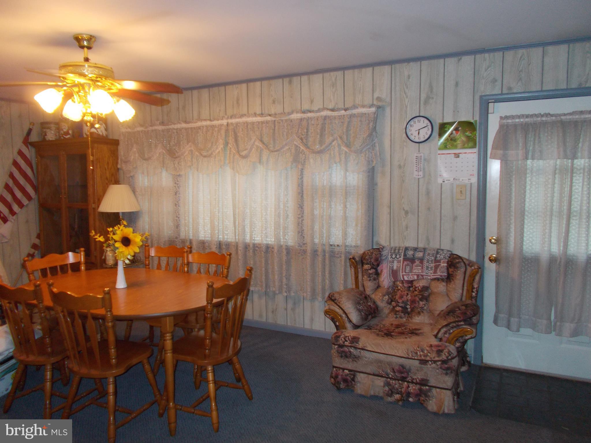 16613 Fairview Road Hagerstown, MD 21740 - Photo 11 of 22 Dining Room