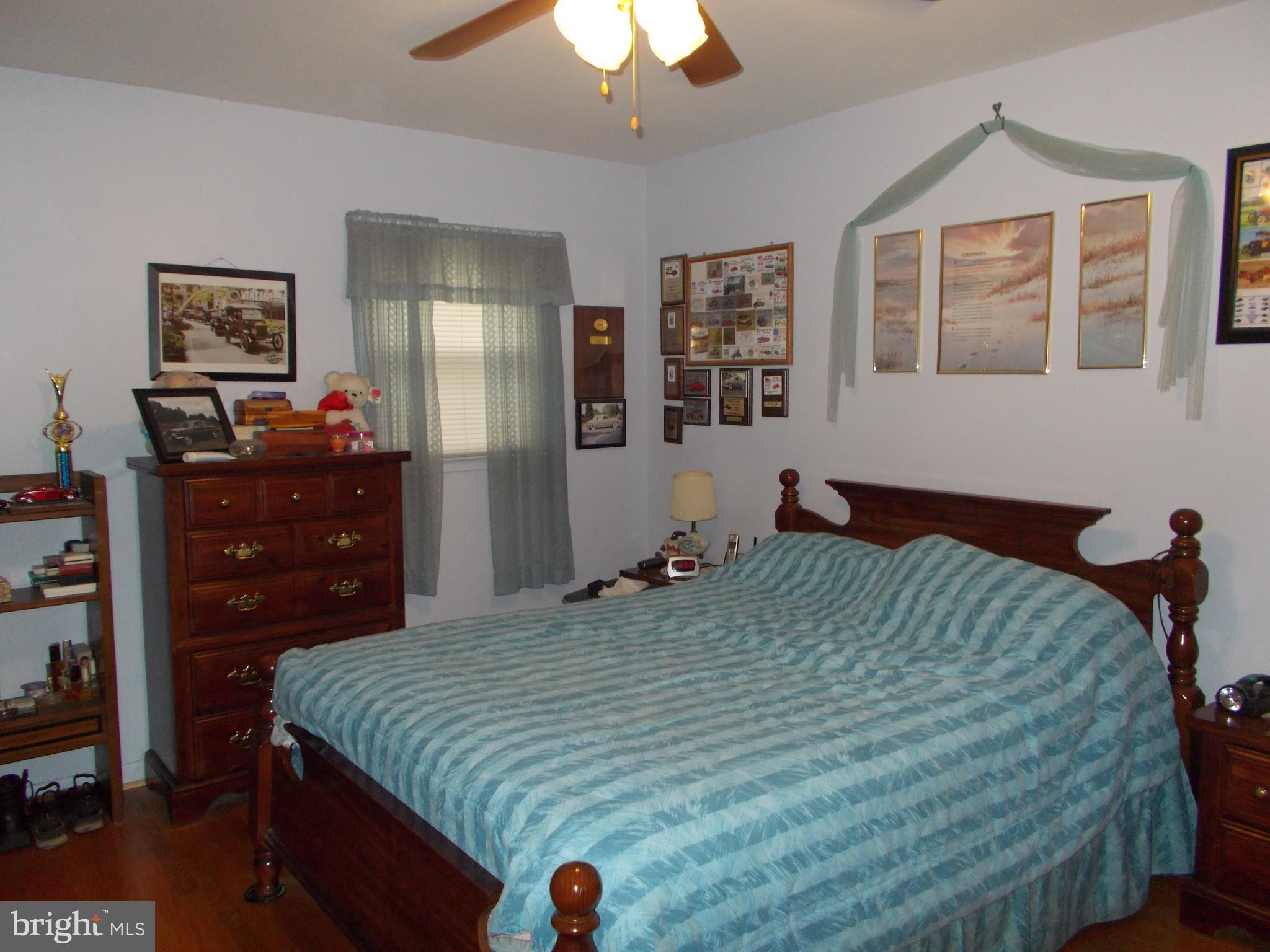 16613 Fairview Road Hagerstown, MD 21740 - Photo 17 of 22 Bedroom (Master)