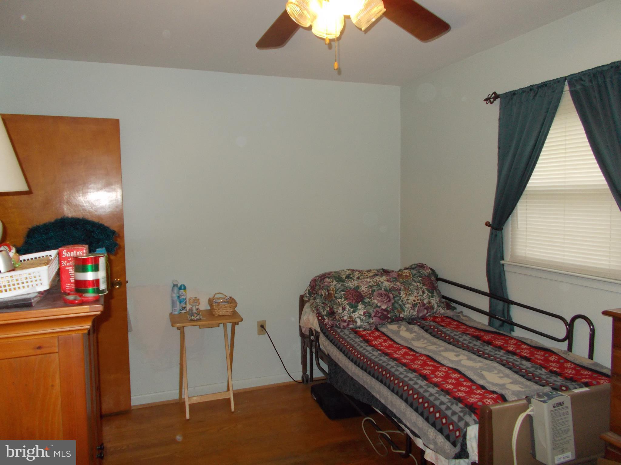 16613 Fairview Road Hagerstown, MD 21740 - Photo 18 of 22 Bedroom