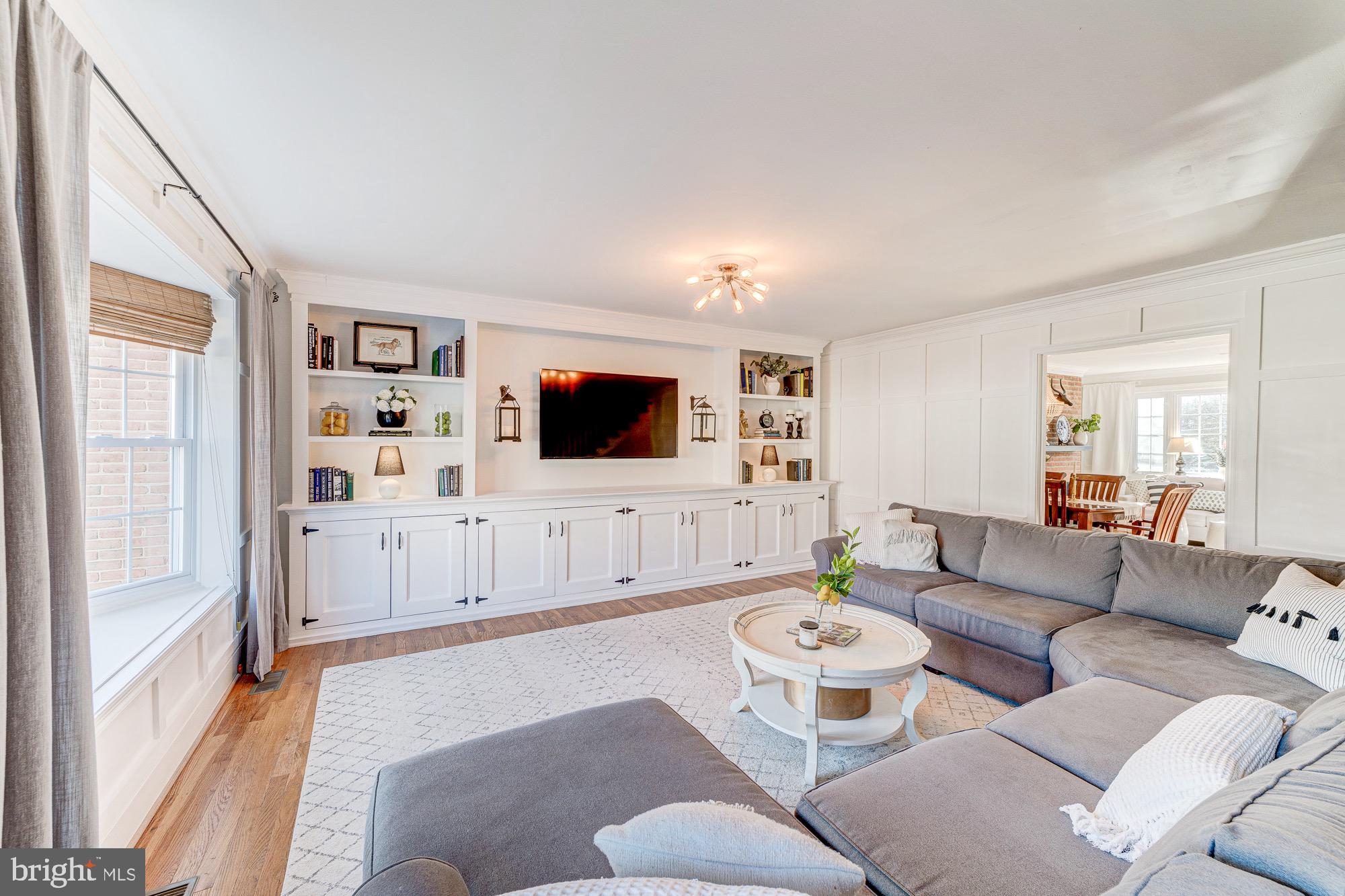 6426 Wainfleet Court Springfield, VA 22152 - Photo 15 of 37 TONS of natural light! Crown molding throughout