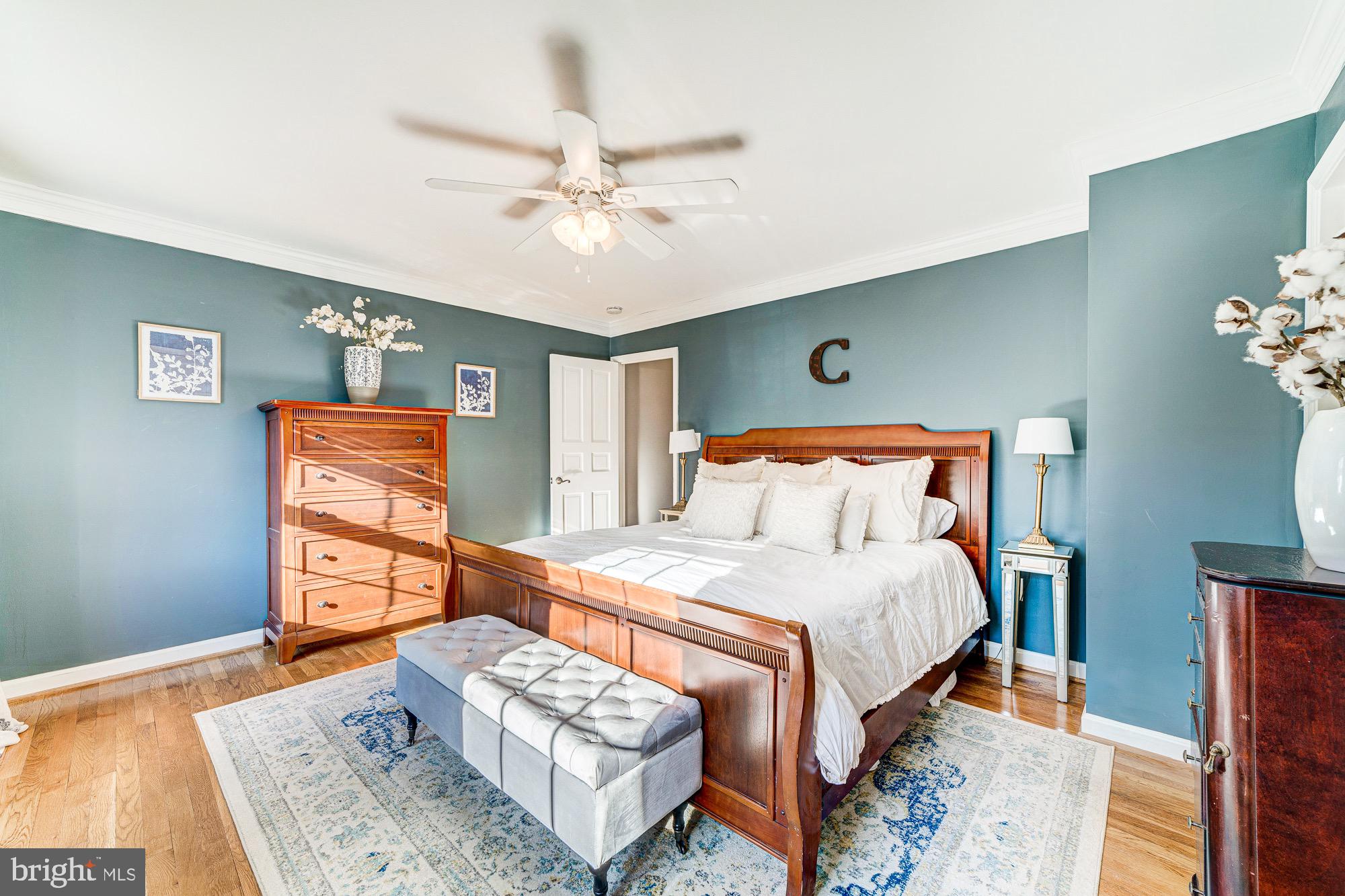 6426 Wainfleet Court Springfield, VA 22152 - Photo 31 of 37 Tons of natural light! King size bed