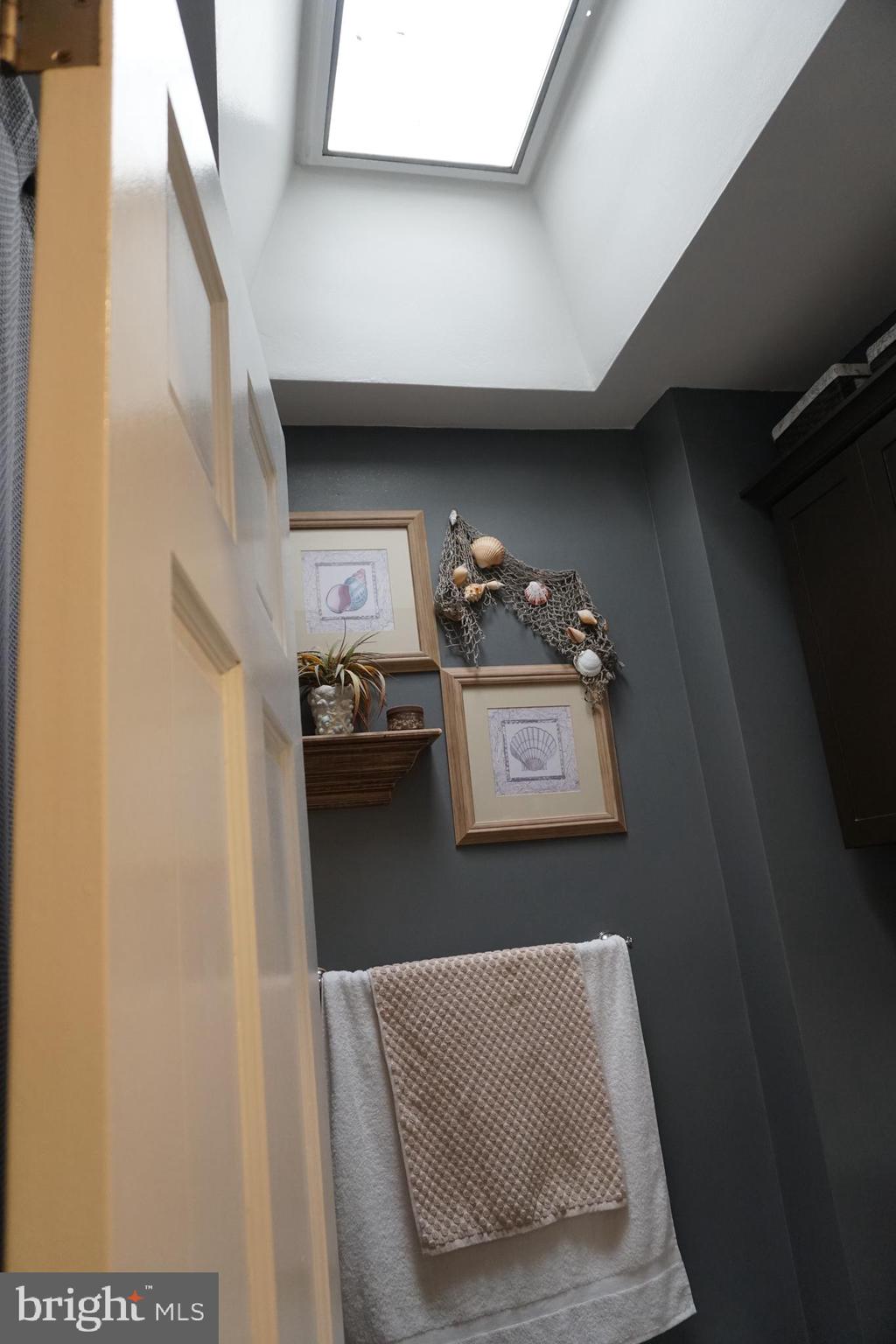 9988 Woodfern Road Philadelphia, PA 19115 - Photo 17 of 40 Gallery Image 17