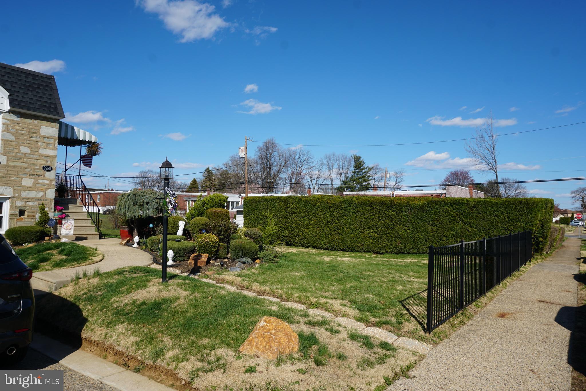 9988 Woodfern Road Philadelphia, PA 19115 - Photo 3 of 40 Gallery Image 3