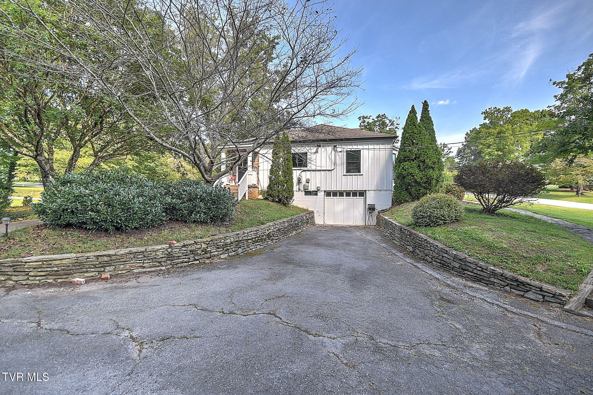204 Parkway Road Bristol, TN 37620 - Photo 56 of 75 58-web-or-mls-204 Parkway KW-58