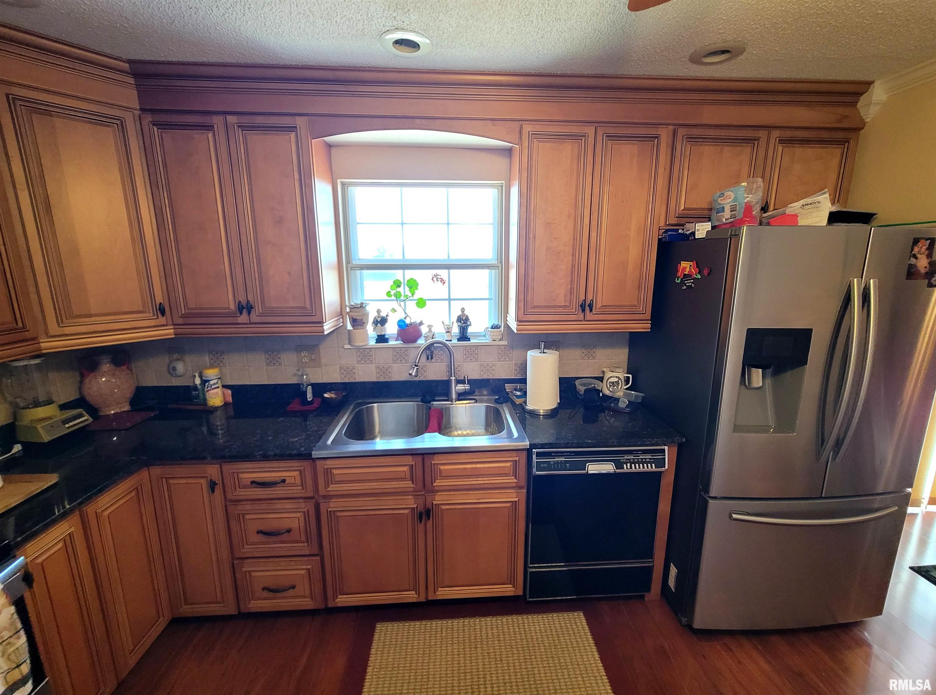 437 Prairie View Drive Salem, IL 62881 - Photo 4 of 27