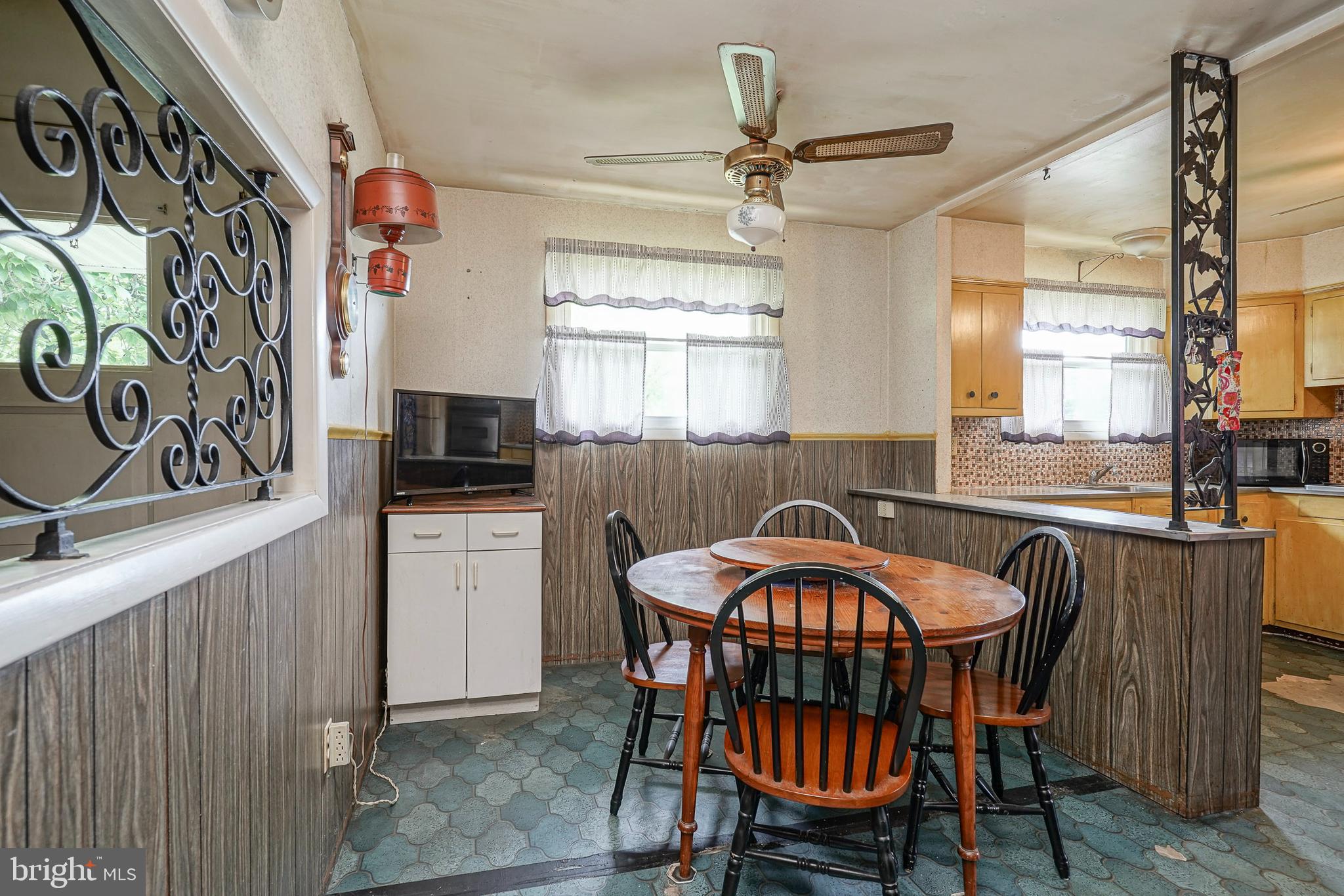 1103 Laurel Road Edgewater Park, NJ 08010 - Photo 7 of 26