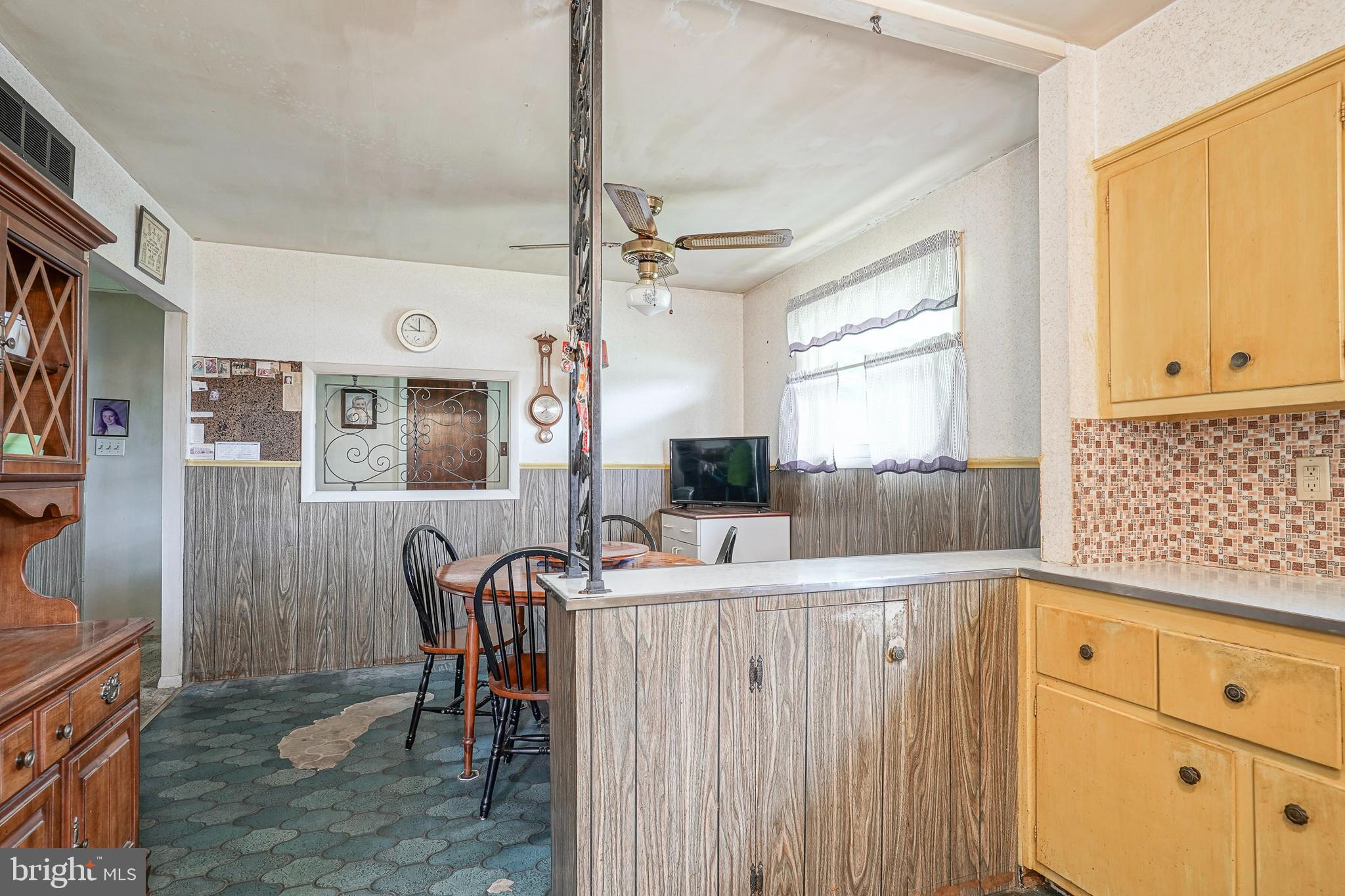 1103 Laurel Road Edgewater Park, NJ 08010 - Photo 9 of 26