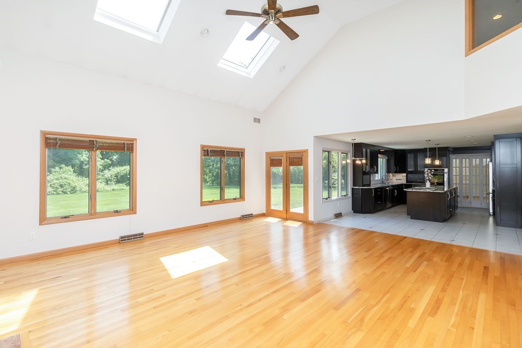 5 Old Farm Road Wilbraham, MA 01095 - Photo 8 of 39 Gallery Image 8