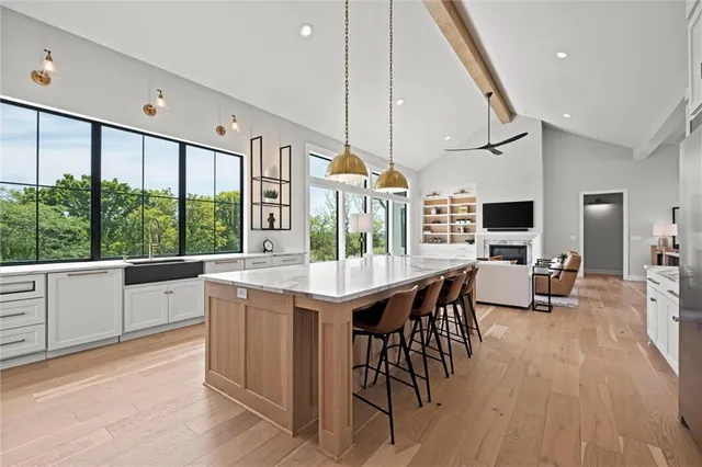 $2,750,000 | 7390 North National Drive, Parkville, MO 64152