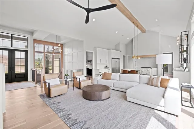 $2,750,000 | 7390 North National Drive, Parkville, MO 64152