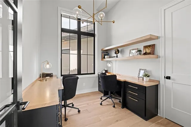 $2,750,000 | 7390 North National Drive, Parkville, MO 64152