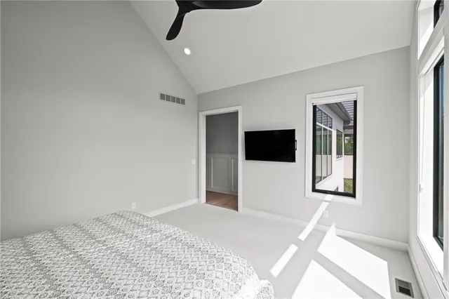 $2,750,000 | 7390 North National Drive, Parkville, MO 64152