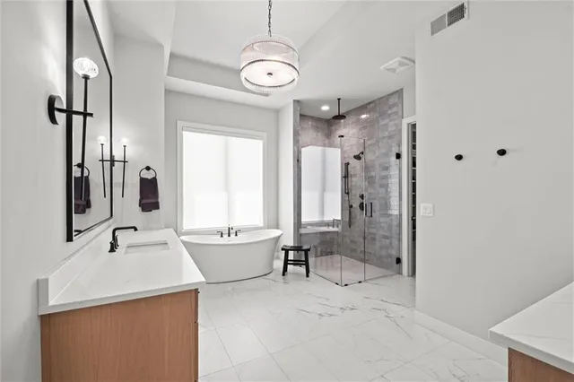 $2,750,000 | 7390 North National Drive, Parkville, MO 64152