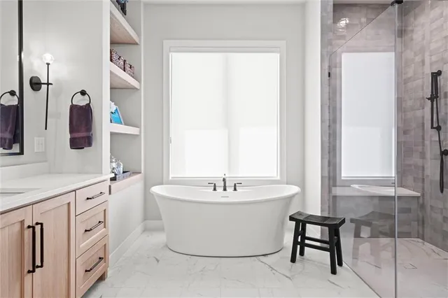 $2,750,000 | 7390 North National Drive, Parkville, MO 64152