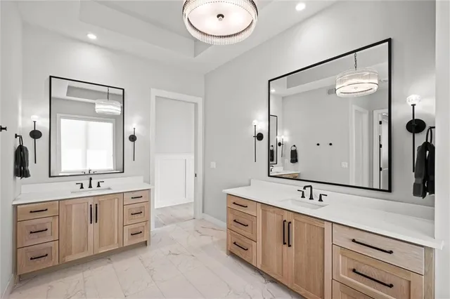 $2,750,000 | 7390 North National Drive, Parkville, MO 64152