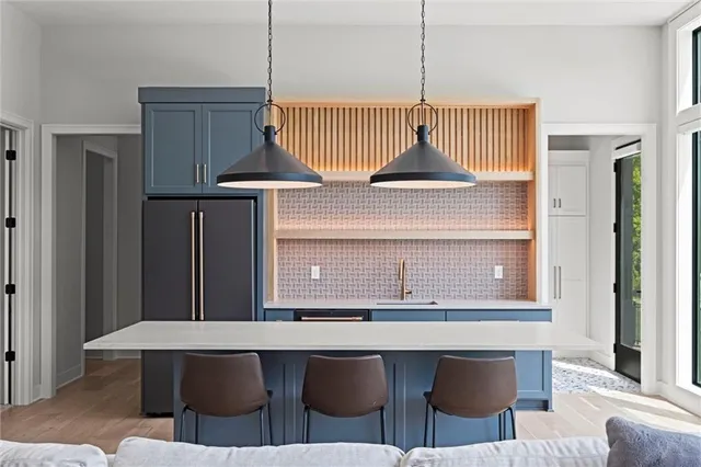 $2,750,000 | 7390 North National Drive, Parkville, MO 64152