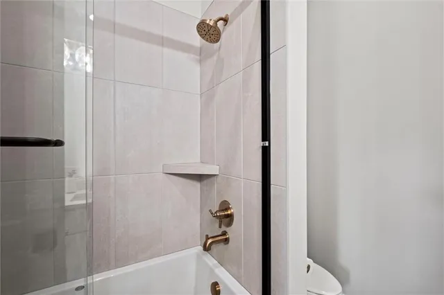 $2,750,000 | 7390 North National Drive, Parkville, MO 64152