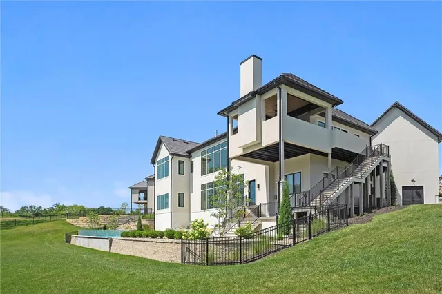 $2,750,000 | 7390 North National Drive, Parkville, MO 64152