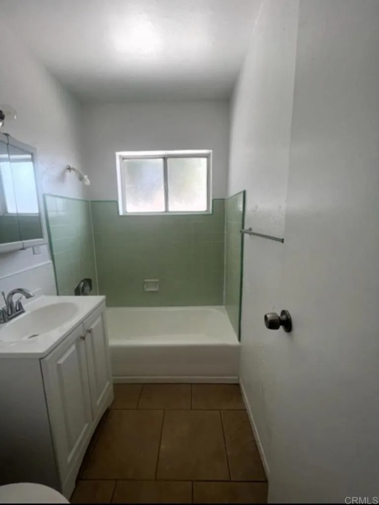 321 Roanoke Road El Cajon, CA 92020 - Photo 11 of 18