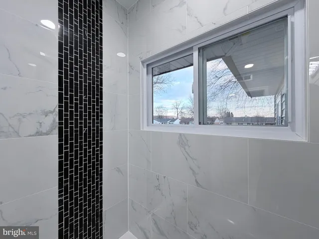 $3,000 | 679 Trenton Road, Fairless Hills, PA 19030