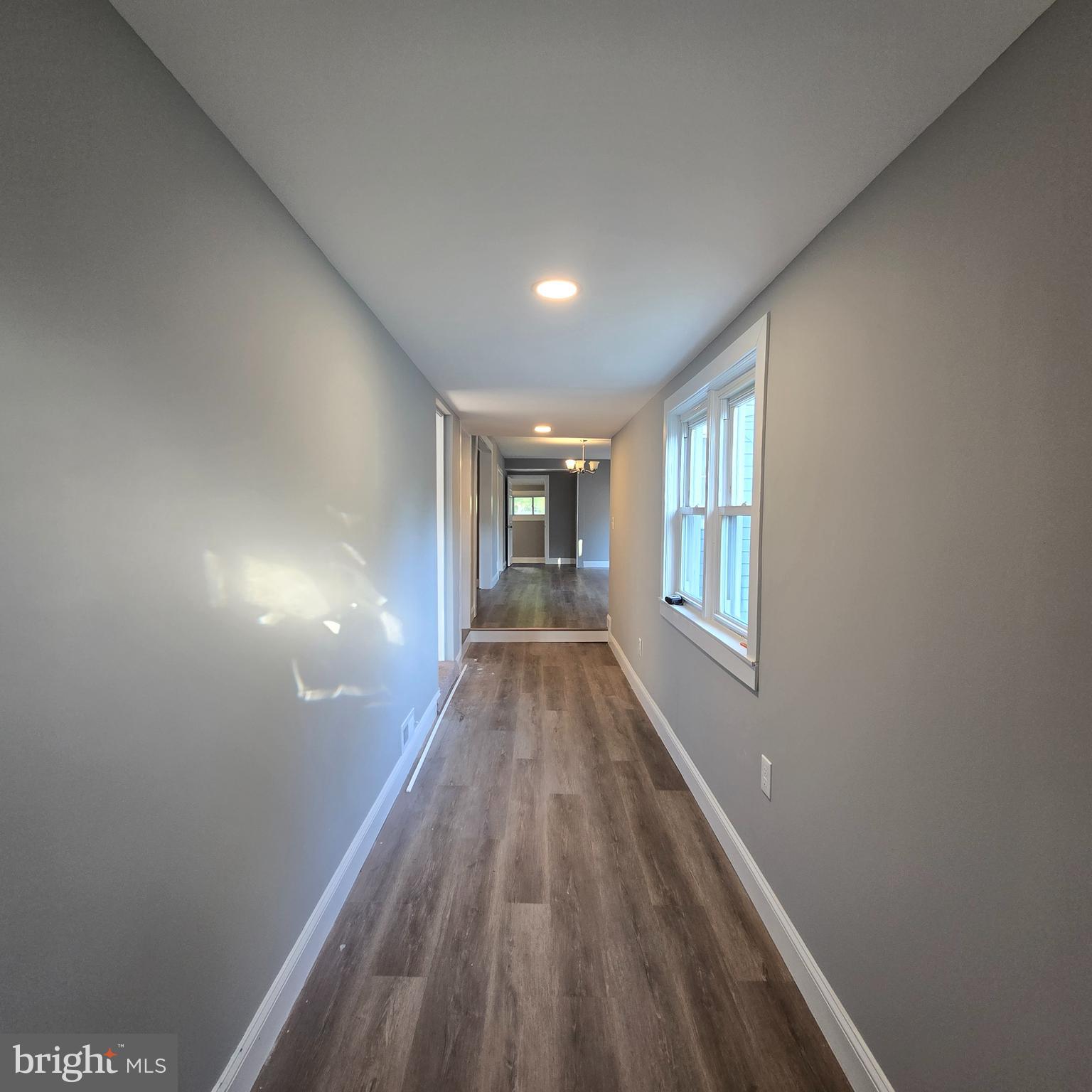 433 East Maple Avenue Lindenwold, NJ 08021 - Photo 4 of 37