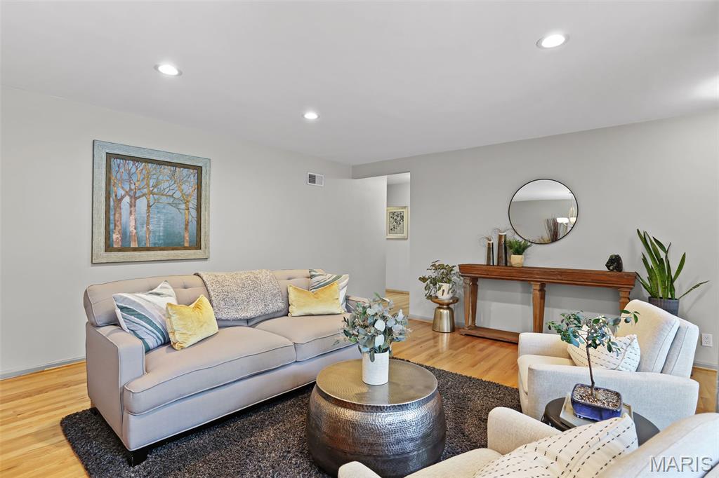 68 Willmore Road St. Louis, MO 63109 - Photo 8 of 49