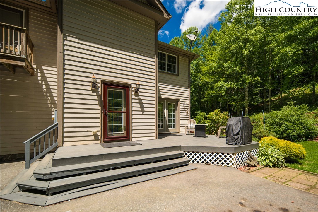 1527 Mabel School Road Zionville, NC 28698 - Photo 9 of 49 a house view with a garden