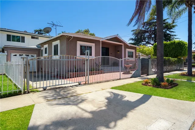 $749,000 | 400 East Buckthorn Street, Inglewood, CA 90301
