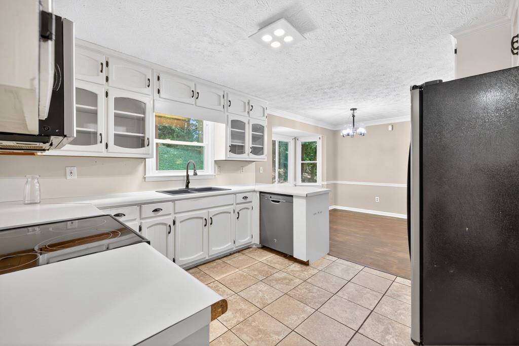 262 Harmony Grove Road Lilburn, GA 30047 - Photo 13 of 35