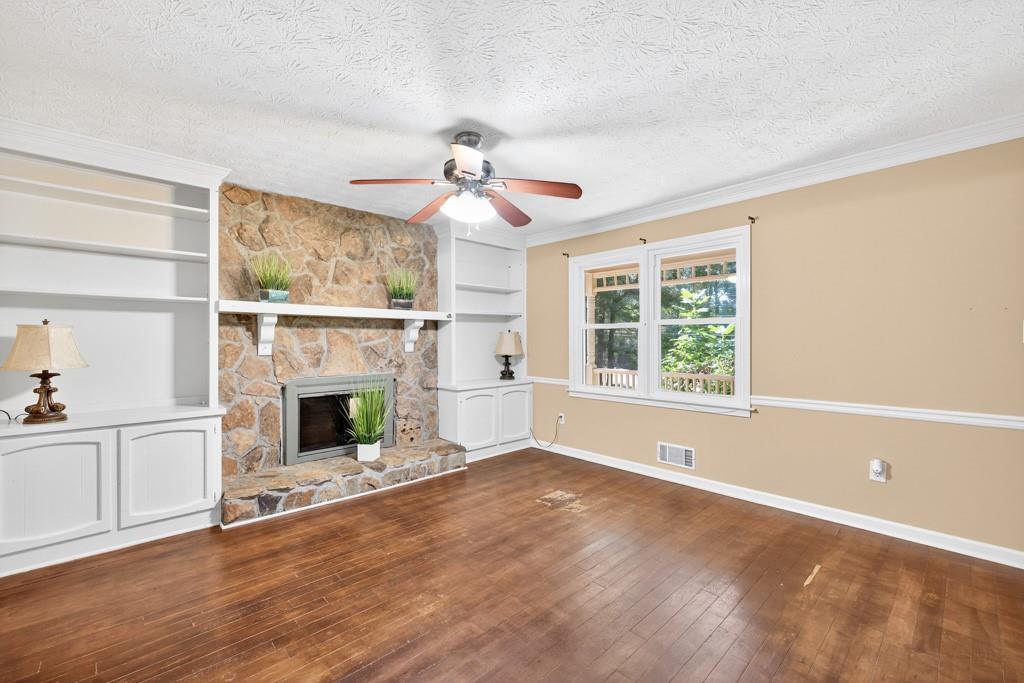 262 Harmony Grove Road Lilburn, GA 30047 - Photo 5 of 35