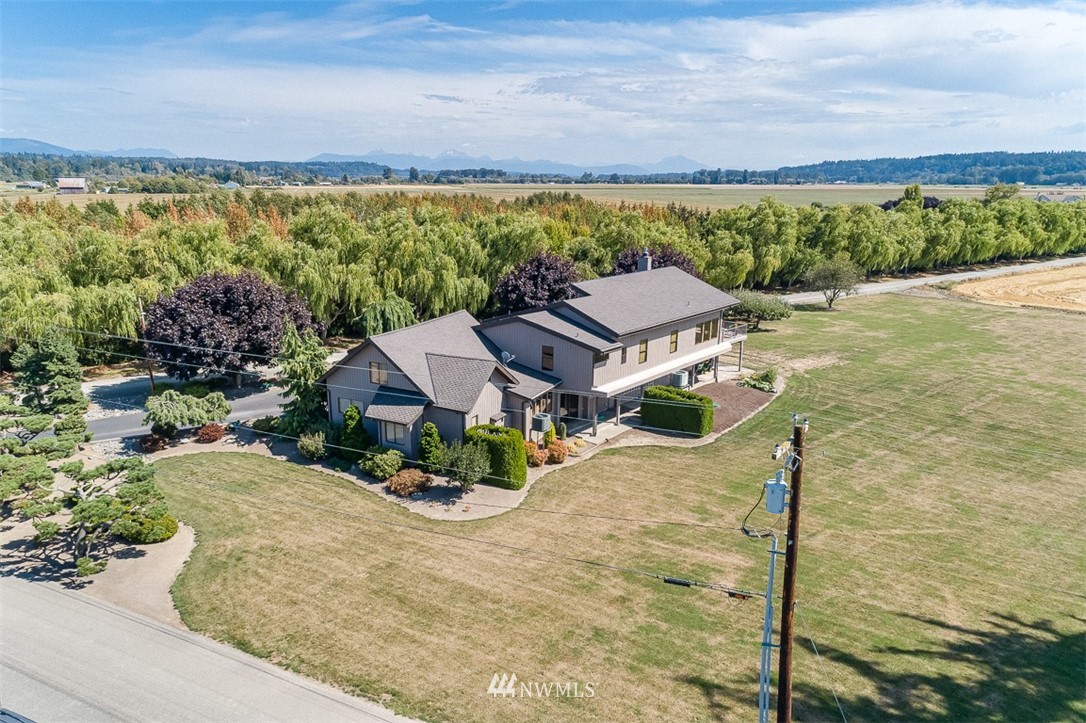 9414 Thomle Road Stanwood, WA 98292 - Photo 4 of 36 Gallery Image 4