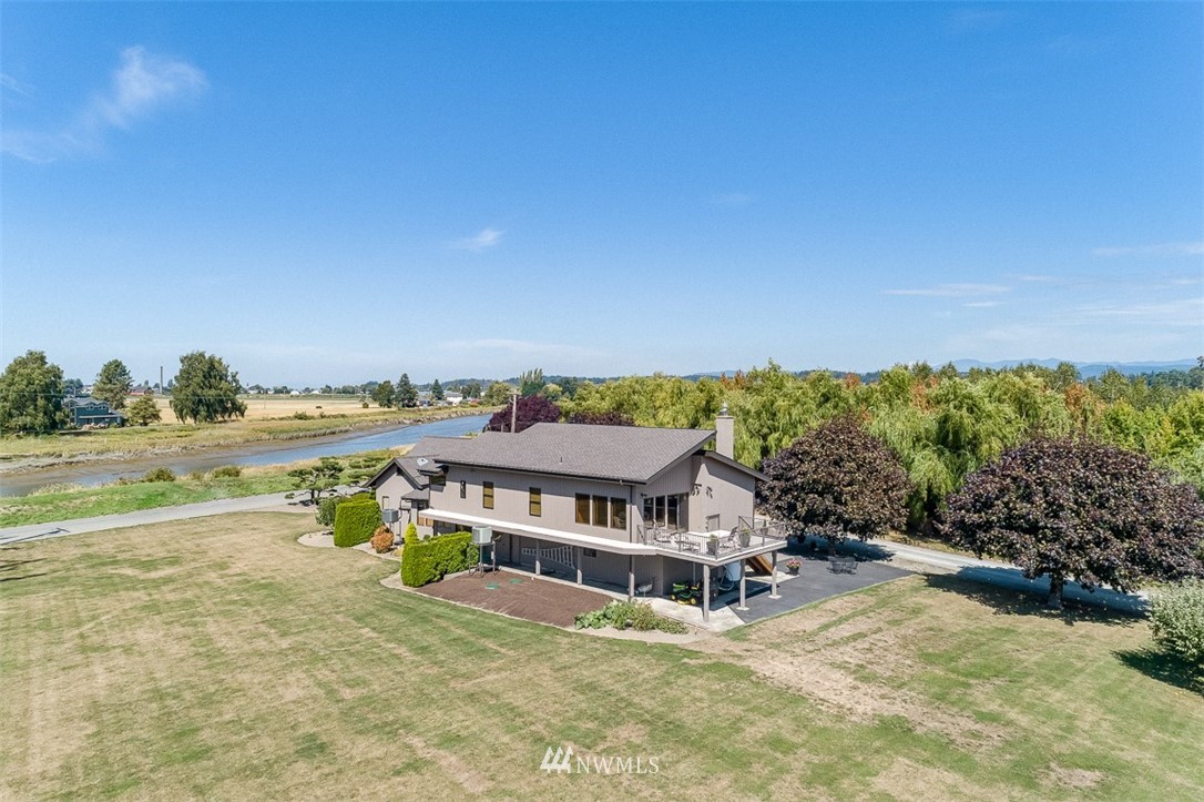 9414 Thomle Road Stanwood, WA 98292 - Photo 5 of 36 Gallery Image 5