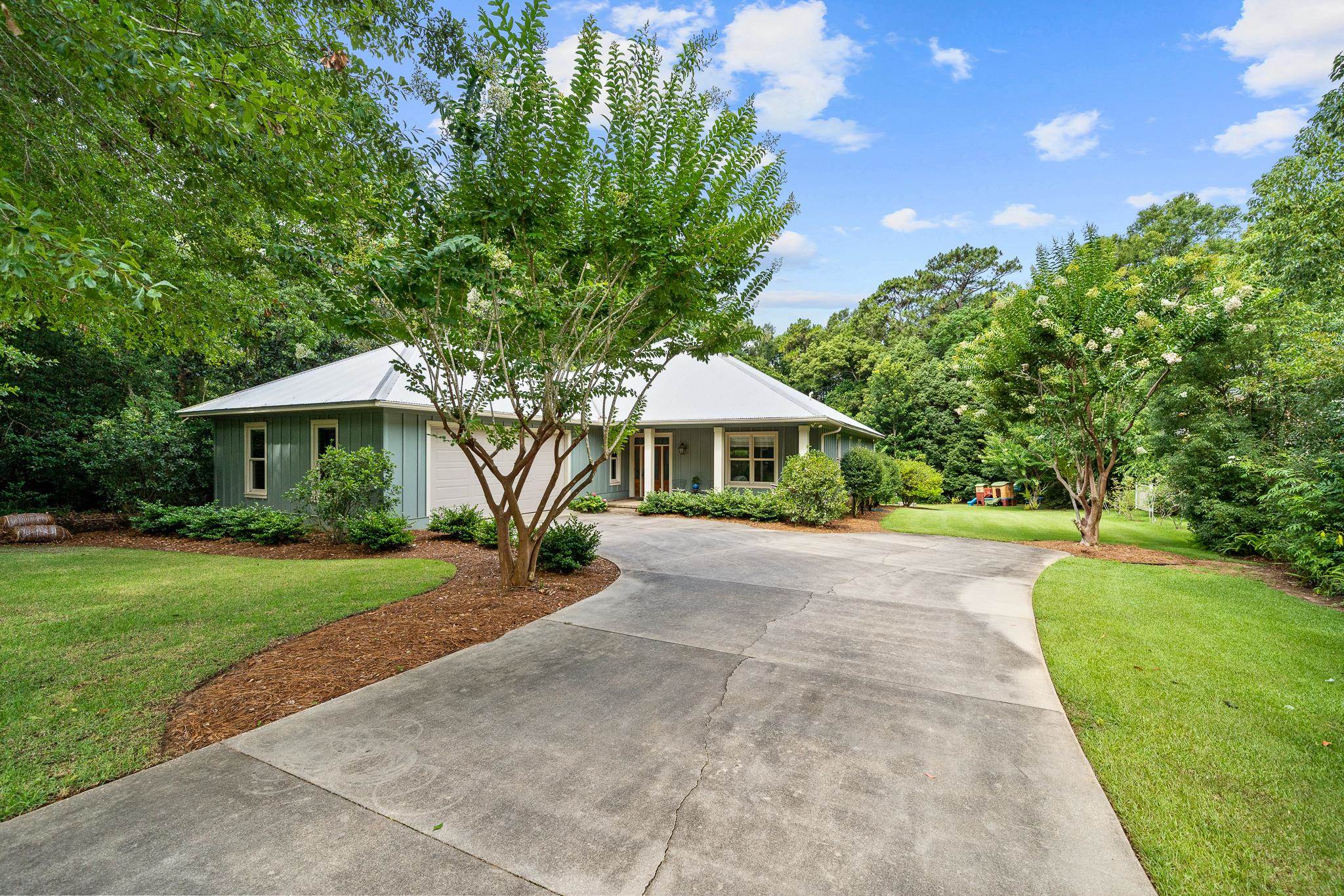 95 Blue Island Street Fairhope, AL 36532 - Photo 7 of 30
