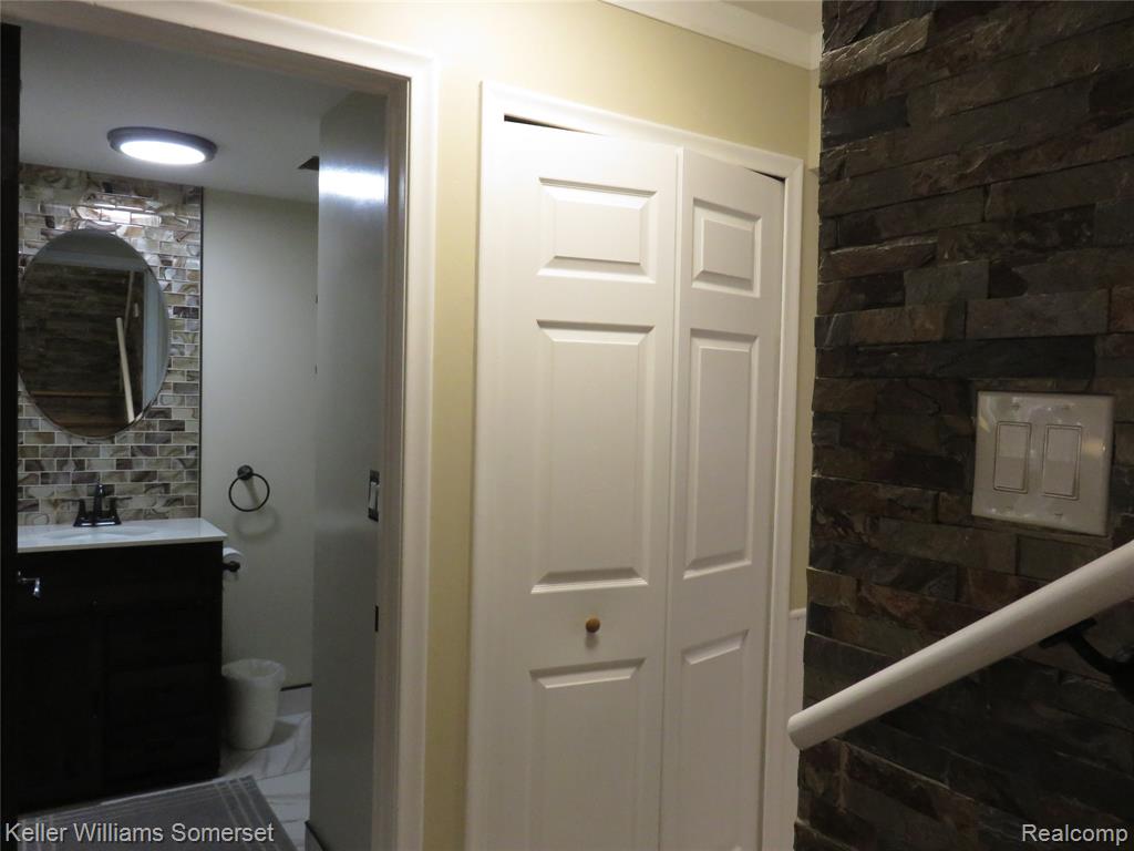 31189 Hoover Road, Unit 28 Warren, MI 48093 - Photo 8 of 26