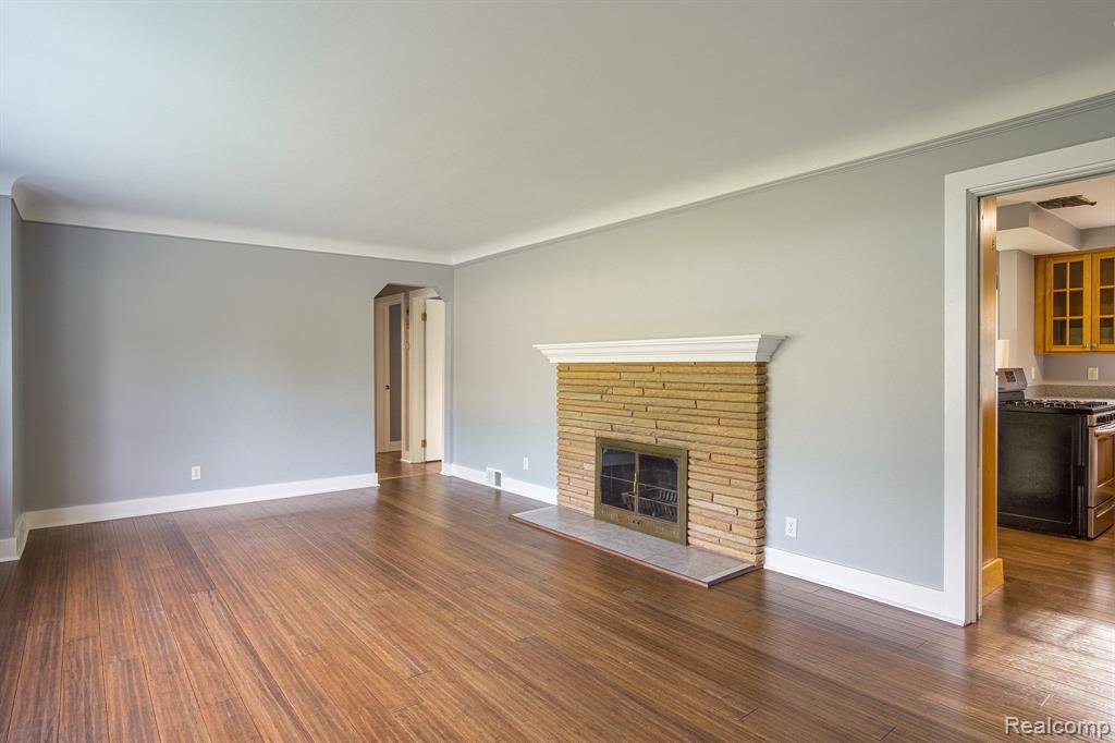 2281 Lancaster Road Bloomfield Hills, MI 48302 - Photo 4 of 37