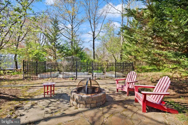 $1,500,000 | 12212 Jonathons Glen Way, Herndon, VA 20170