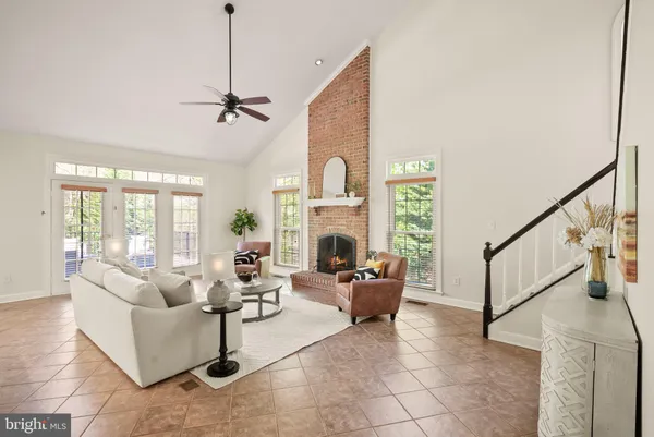 $1,500,000 | 12212 Jonathons Glen Way, Herndon, VA 20170