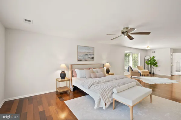 $1,500,000 | 12212 Jonathons Glen Way, Herndon, VA 20170