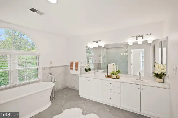 $1,500,000 | 12212 Jonathons Glen Way, Herndon, VA 20170