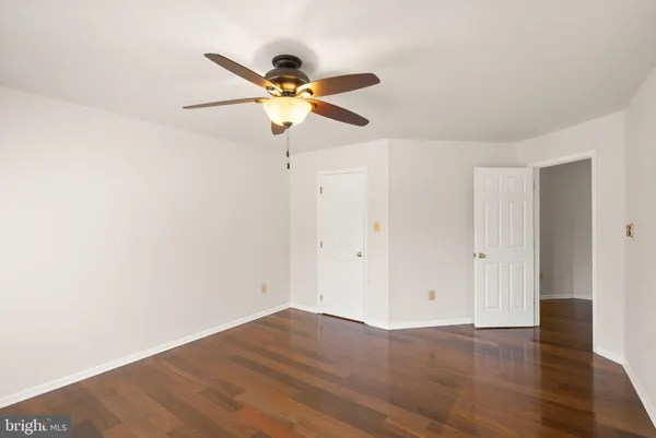 $1,500,000 | 12212 Jonathons Glen Way, Herndon, VA 20170