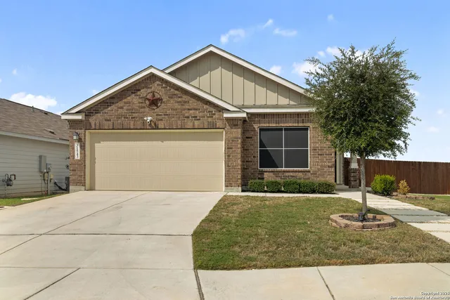 $2,200 | 31543 Meander Lane, Bulverde, TX 78163